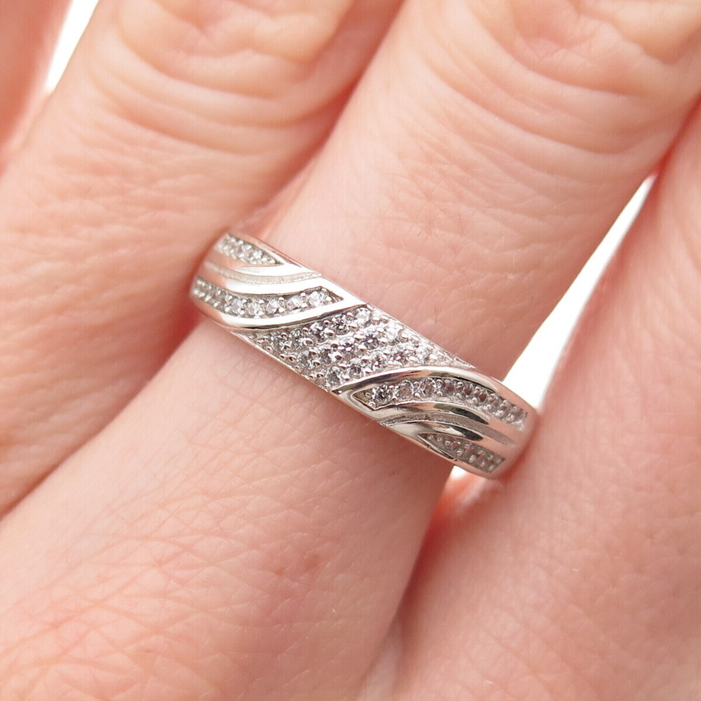 925 Sterling Silver Round-Cut C Z Ring Size 7